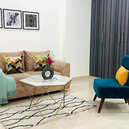 Bluo 1Bhk - Dlf Cybercity, Balcony, Lift, Parking Ґурґаон Екстер'єр фото